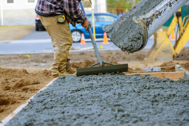 Best Concrete Flooring Contractor  in Hainesvle, IL